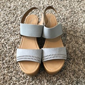 Platform sandals